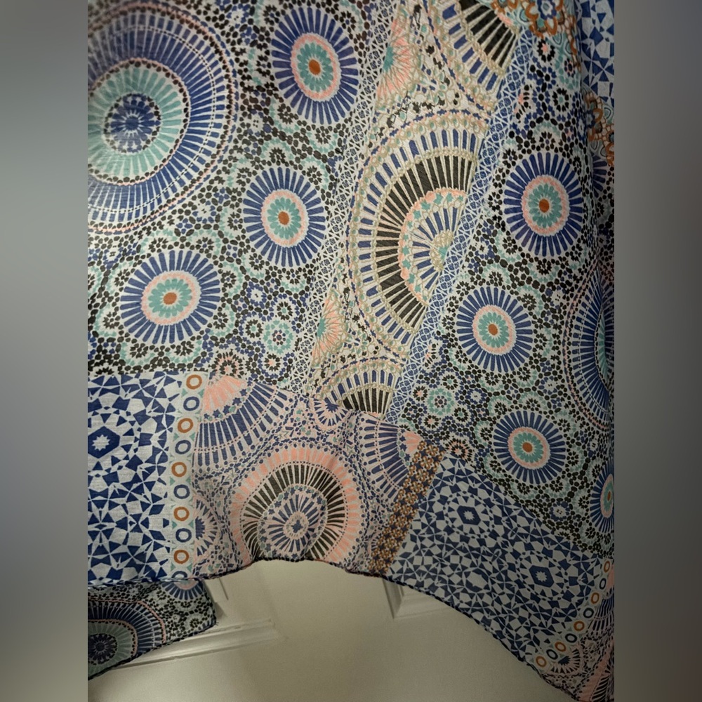 Colorful Geometric Patterned Scarf - Picture 2 of 3